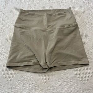 Echt Scrunch Workout Shorts (M??)